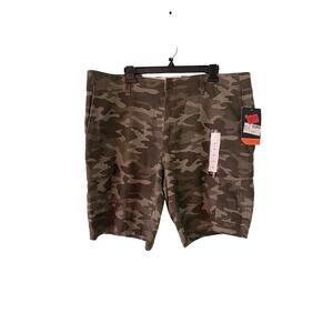 Regal Exchange Men’s Size 40 Green Camouflage Camo Cargo Shorts New With Tags